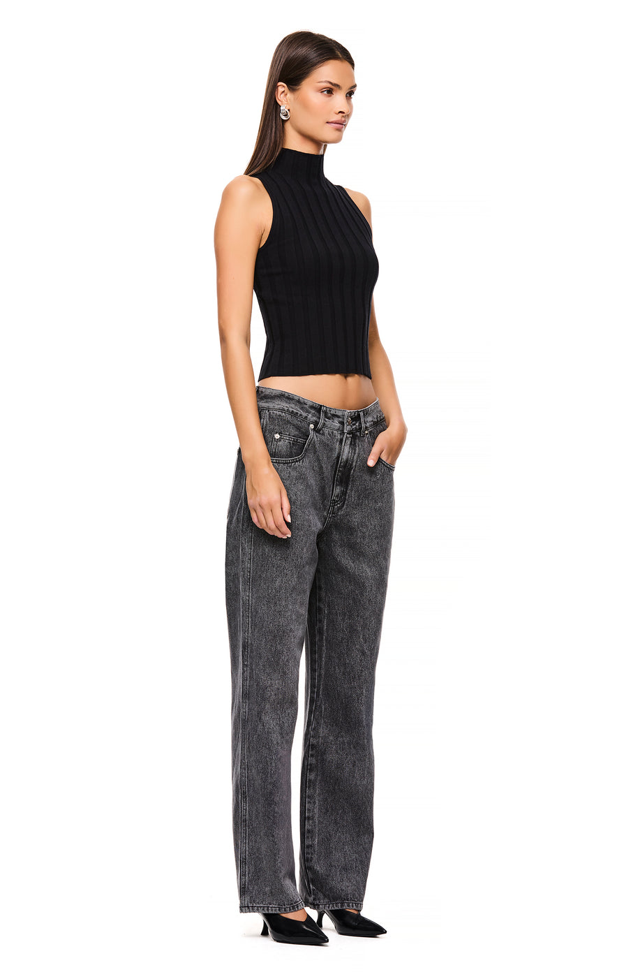 THE XAVIER GREY JEAN | model