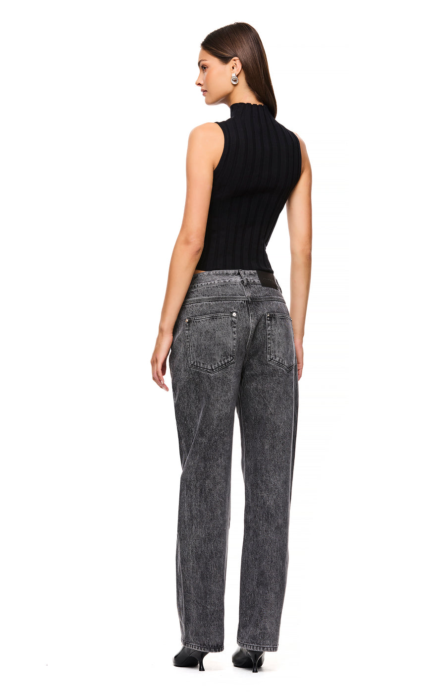 THE XAVIER GREY JEAN | model