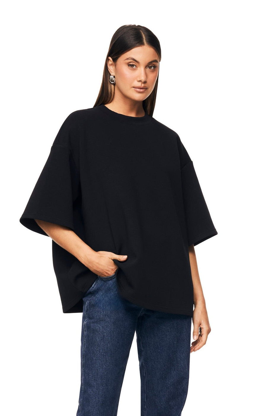 THE EDDIE TEE BLACK | model