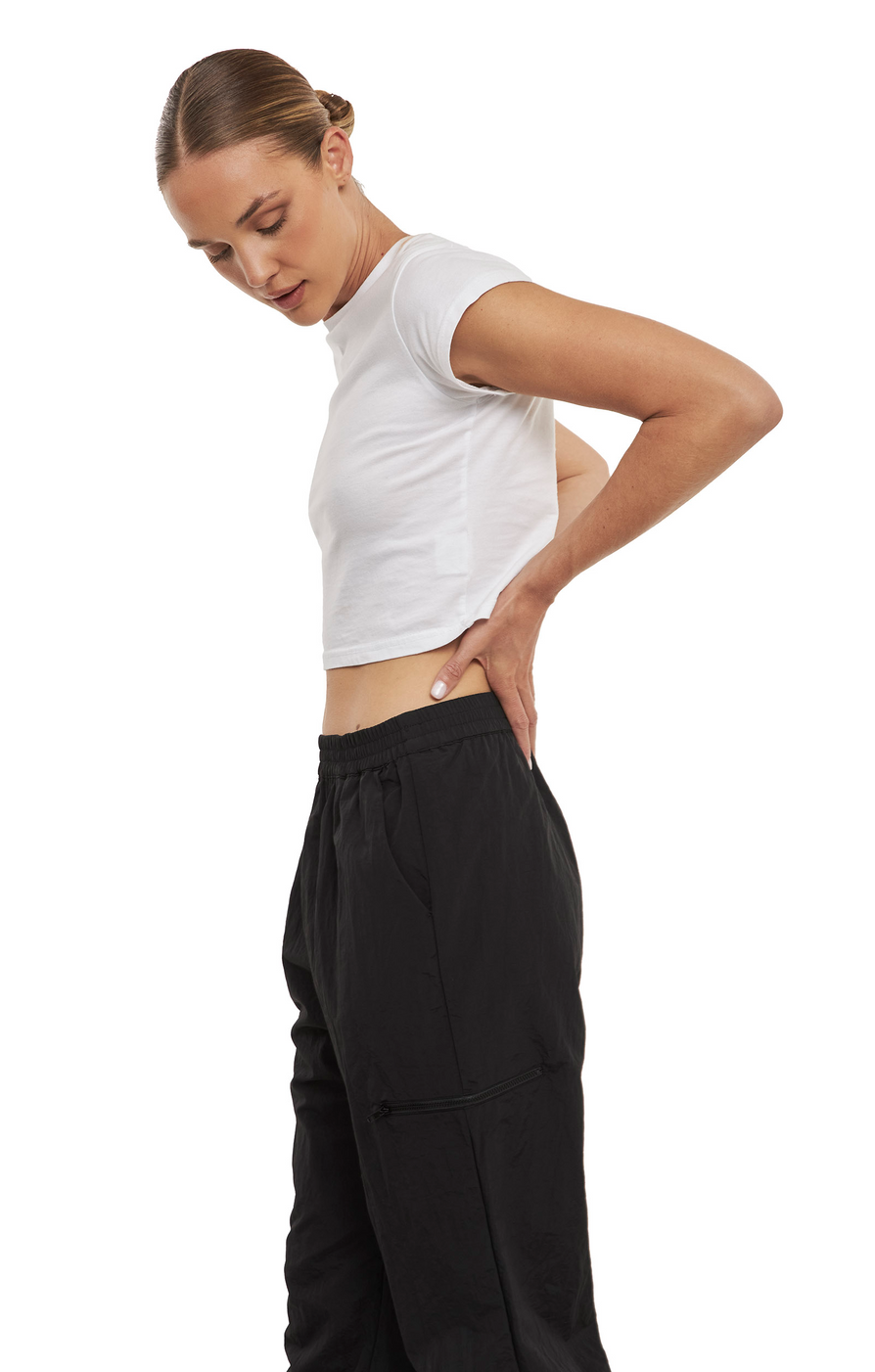 THE JACKSON BLACK PANT | model