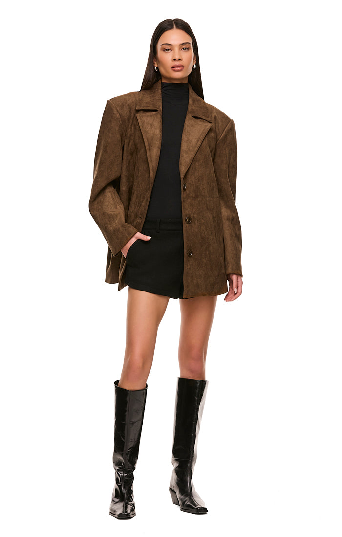 THE BROOKLYN BROWN BLAZER | model