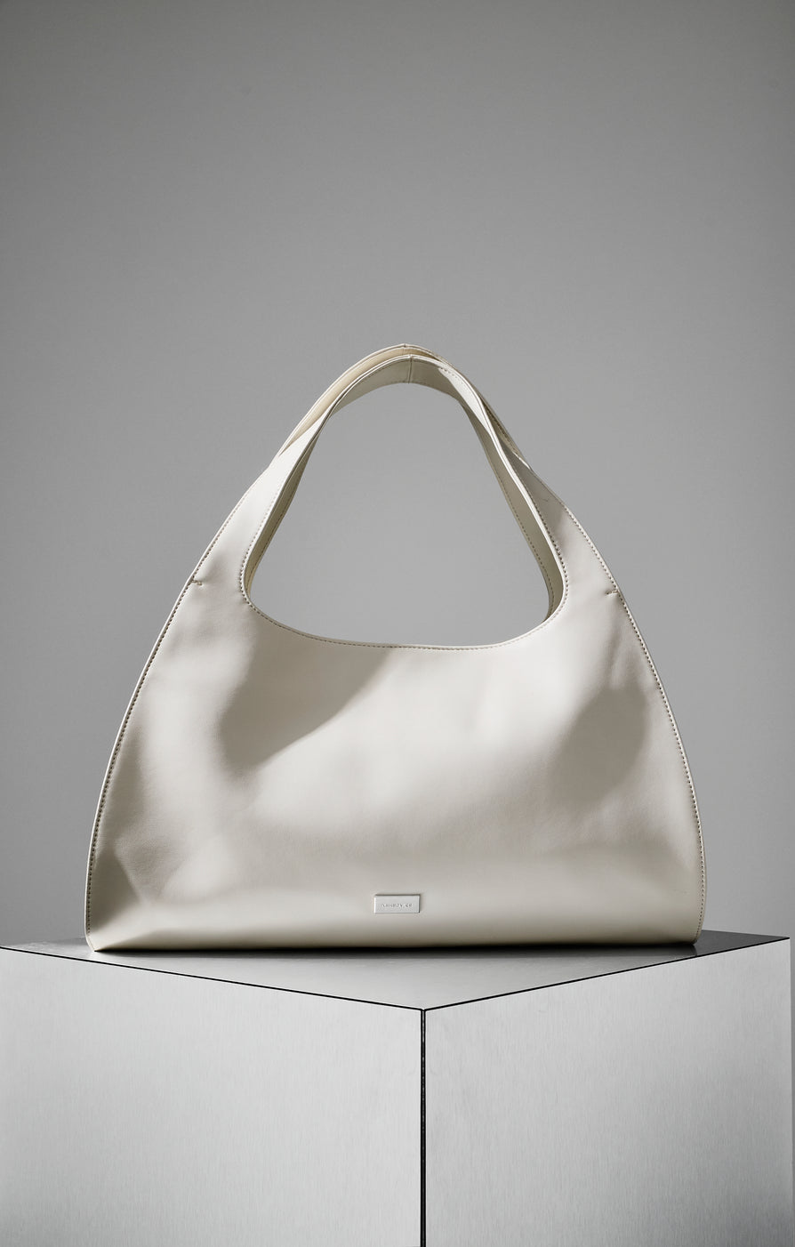 THE HURLEY BONE BAG | lifestyle