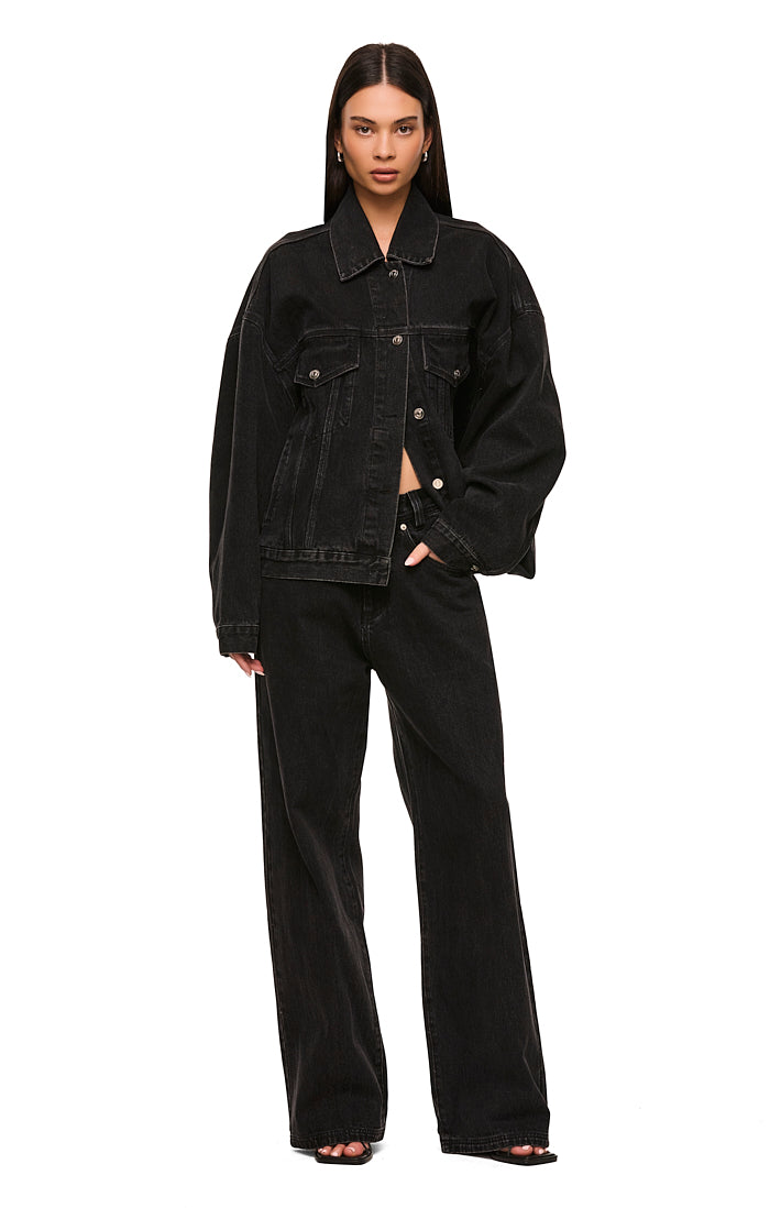 THE MAXWELL BLACK JACKET | model