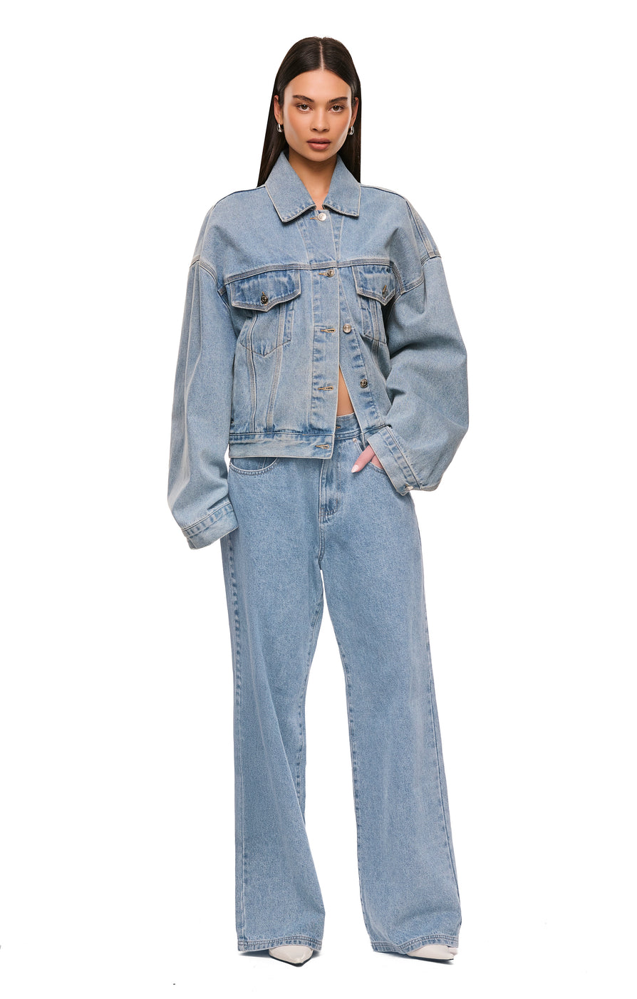 THE MAXWELL BLUE JACKET | model