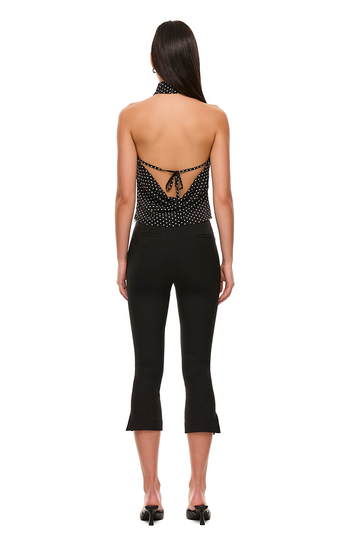 THE SHILOH BLACK CAPRI PANT | model