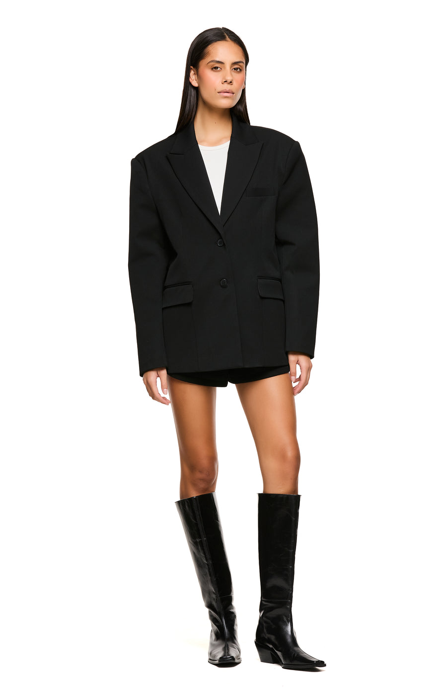 THE ISLA BLACK BLAZER | model
