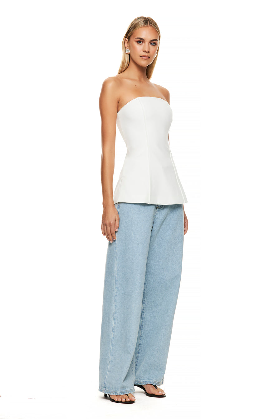 THE REMY WHITE STRAPLESS TOP | model