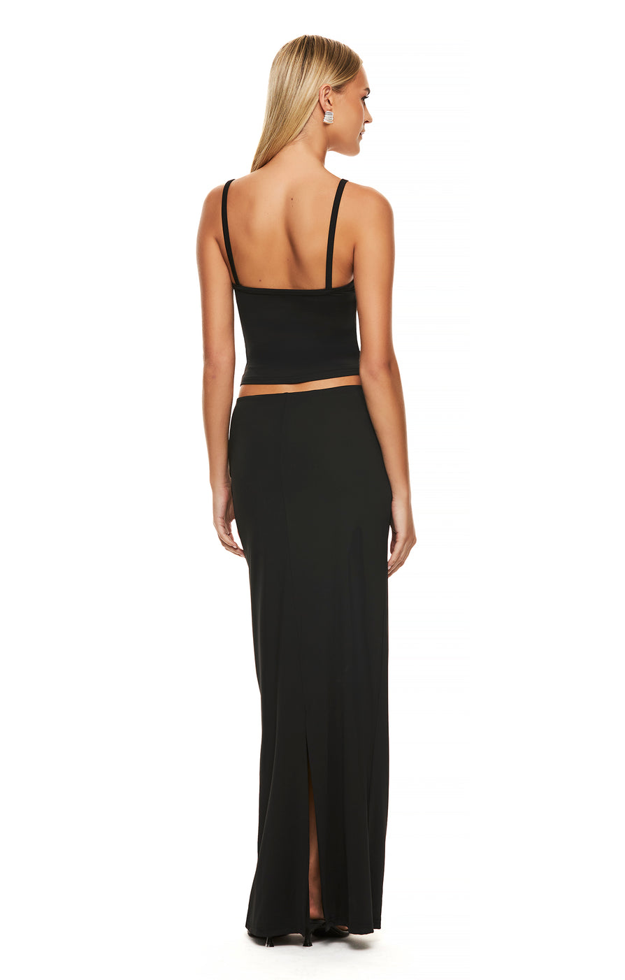 THE HENRY BLACK SKIRT | model