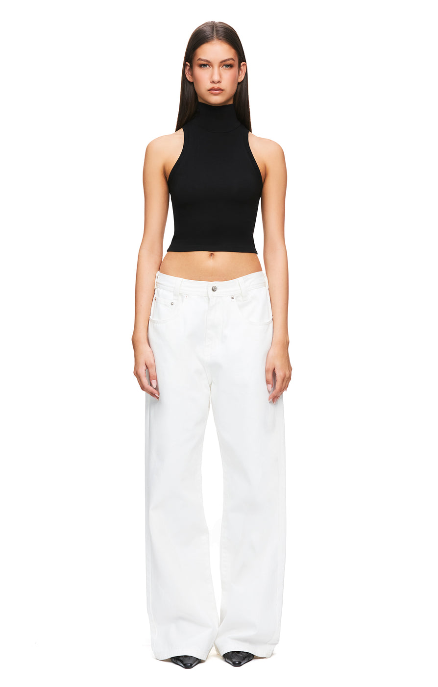 THE MAXWELL WHITE JEAN | model