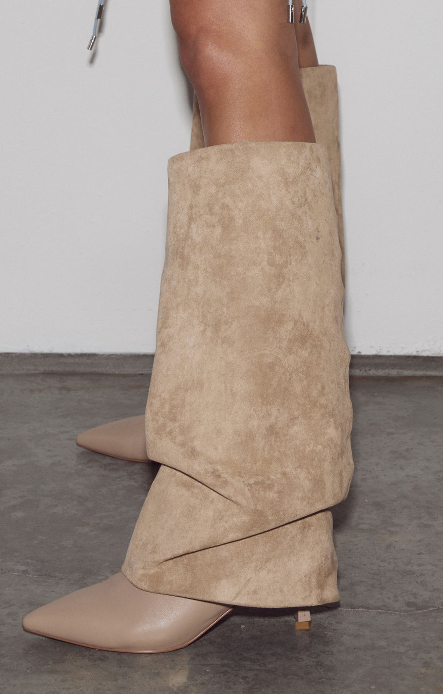 THE SIA SAND BOOT
