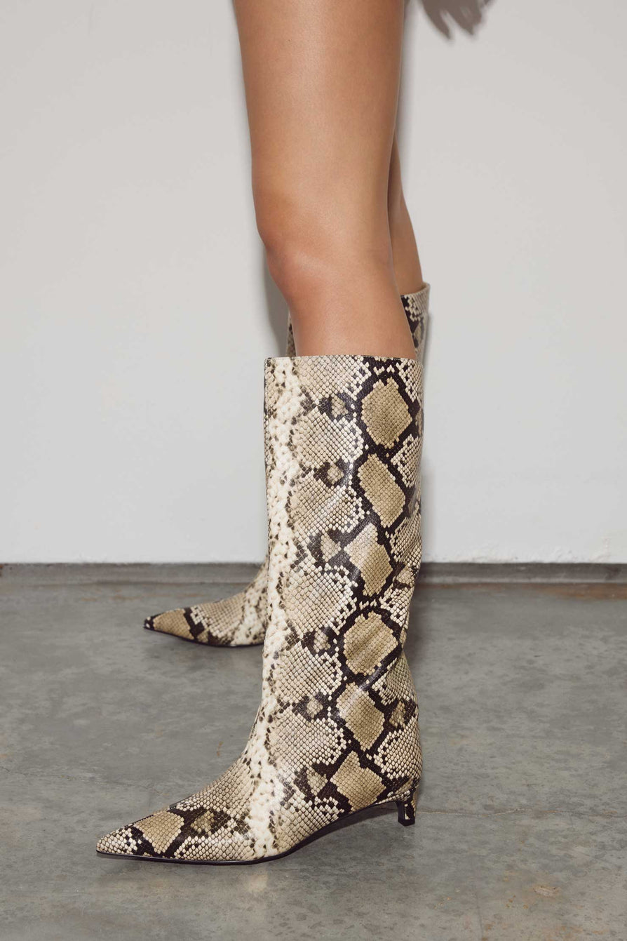 THE STACEY SNAKE