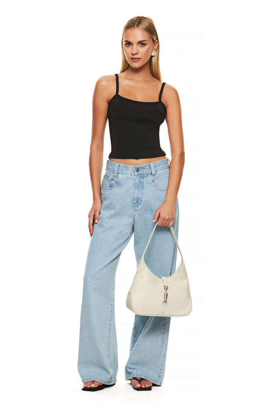 THE AMBER IVORY BAG | model