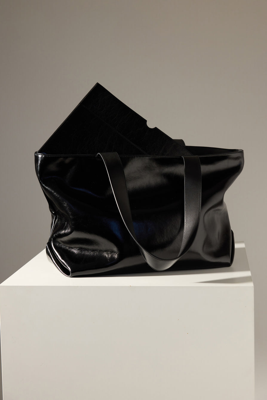 THE GINA BLACK TOTE | campaign