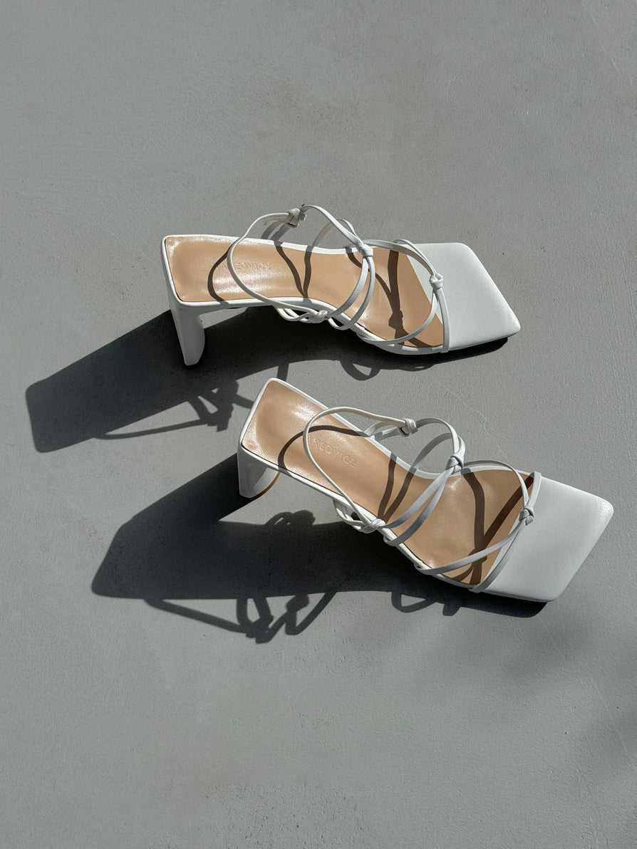 THE JAS WHITE | lifestyle