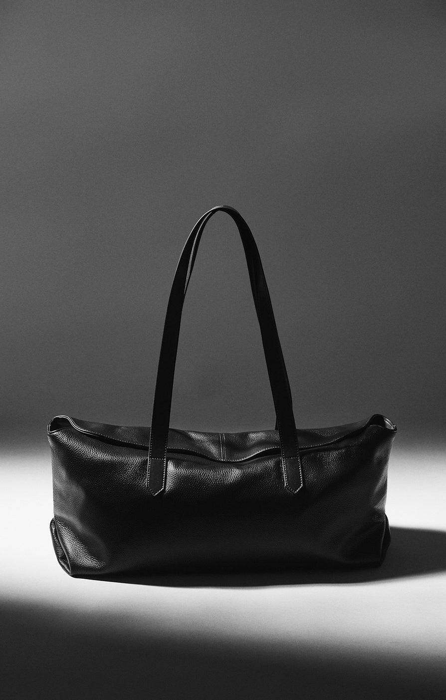 THE POPPY BLACK TOTE | LIFESTYLE
