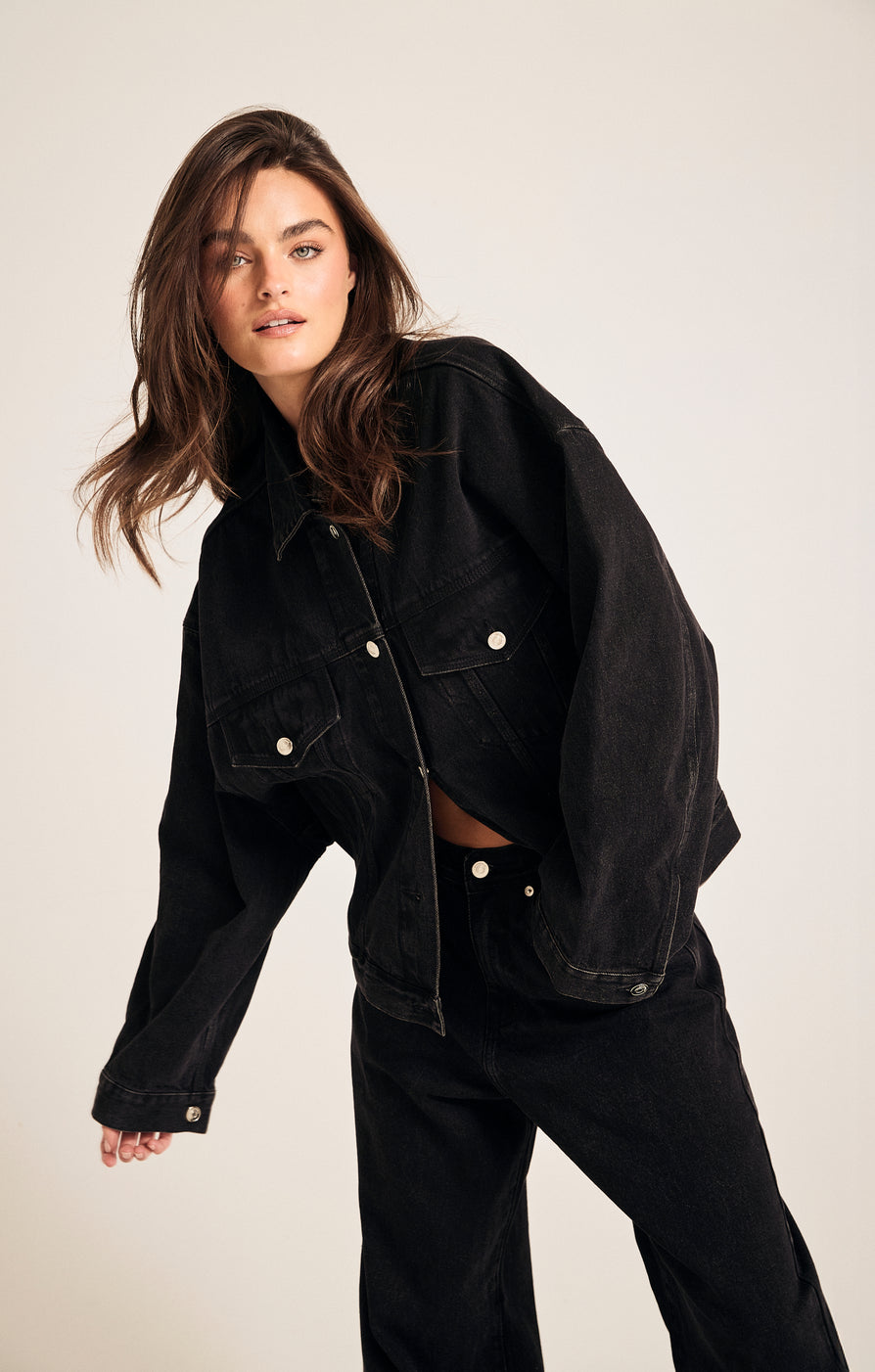 THE MAXWELL BLACK JACKET | model