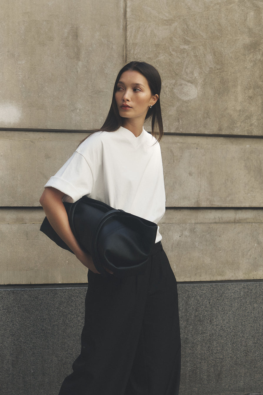 THE ALEX WHITE V-NECK TEE | CAMPAIGN