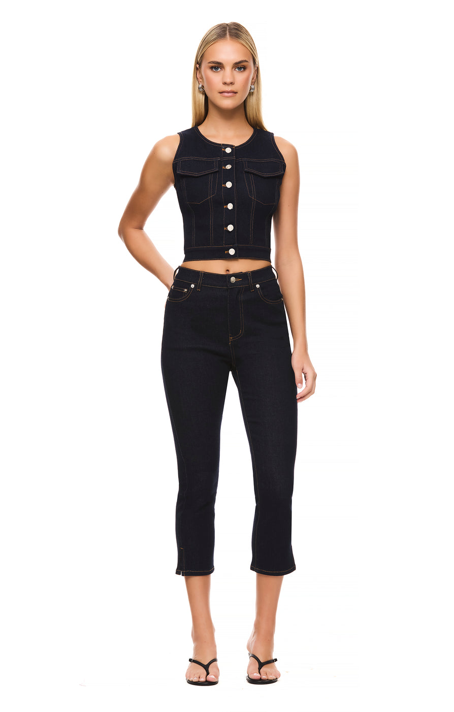 THE RINA DARK BLUE CAPRI | model