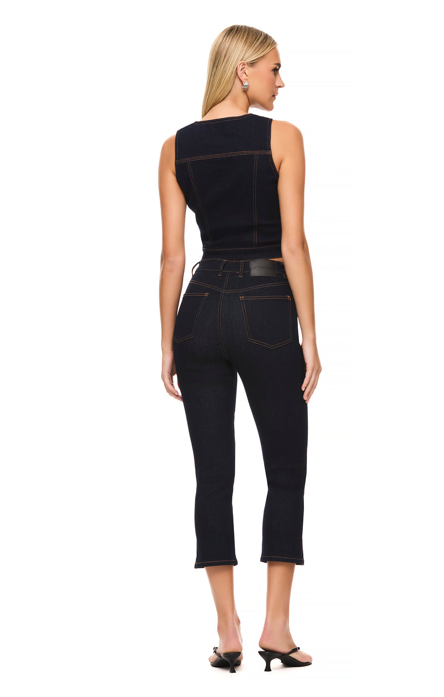 THE RINA DARK BLUE CAPRI | model