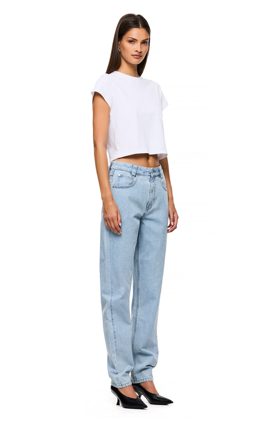 THE HUDSON LIGHT WASH JEAN | model