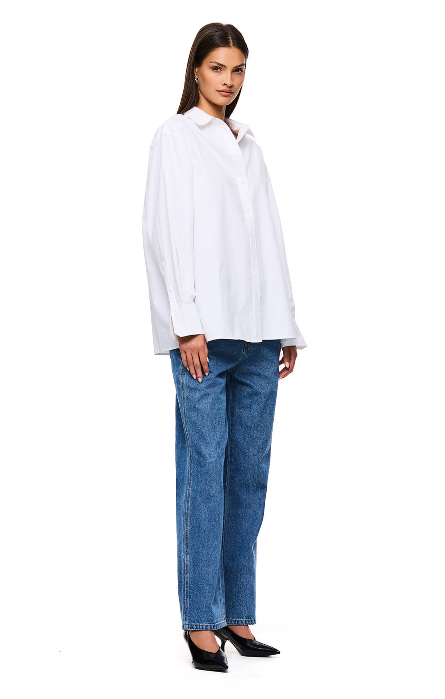 THE TESSA WHITE SHIRT | model