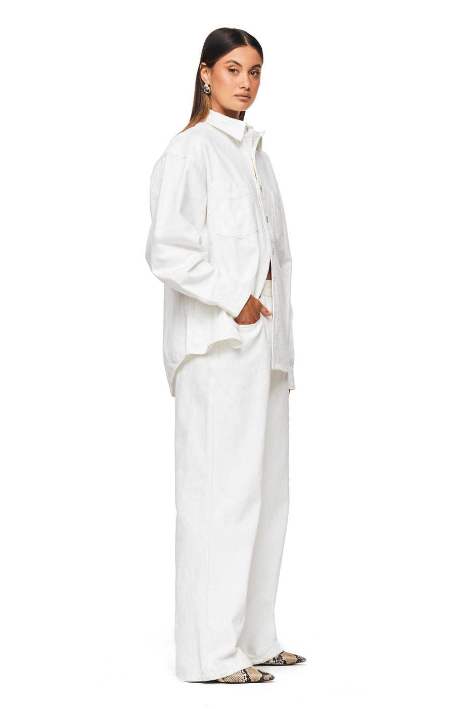 THE SANA WHITE SHIRT | model