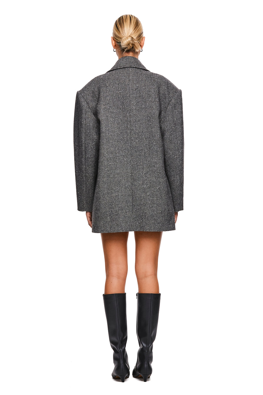 THE LINCOLN GREY BLAZER | MODEL