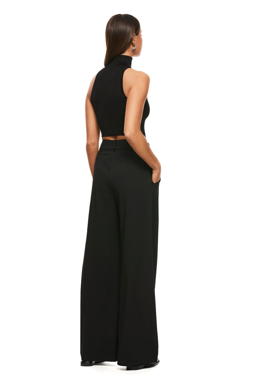 THE OLSEN TOP | model