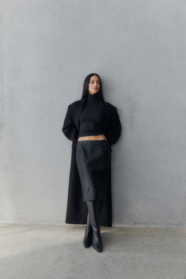 THE ISLA BLACK COAT 