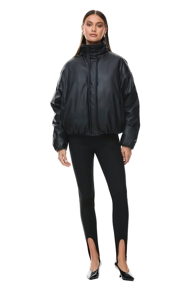 THE ALEXIS BLACK STIRRUP PANT 
