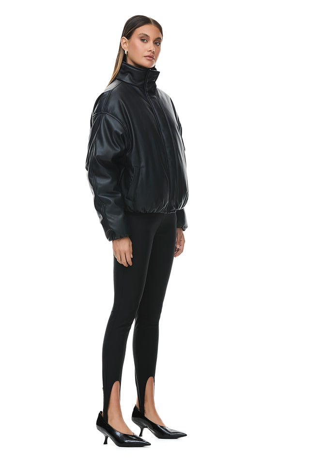 THE ALEXIS BLACK STIRRUP PANT 