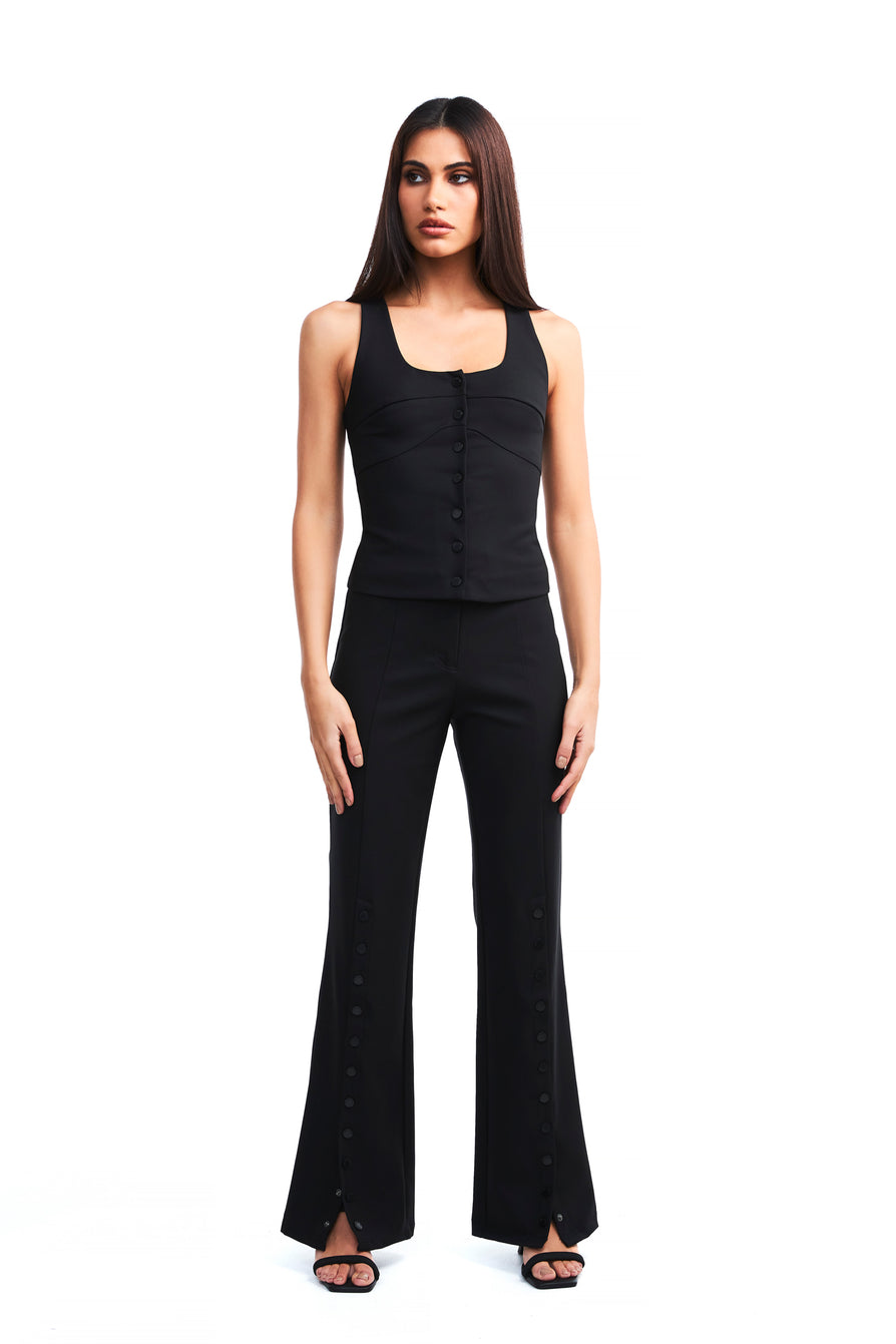 THE STELLA PANT | model