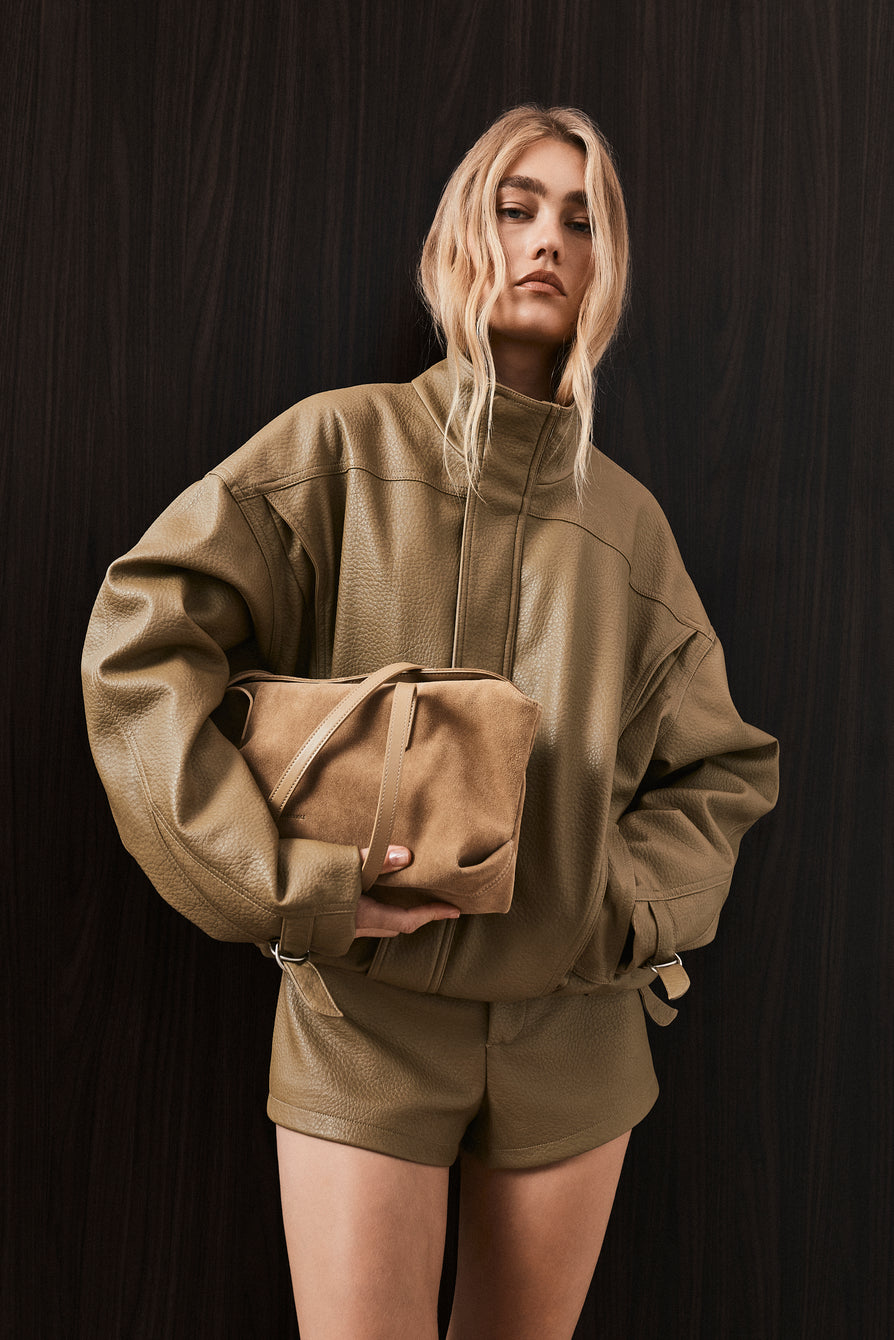THE POPPY BLONDE SUEDE BAG | CAMPAIGN