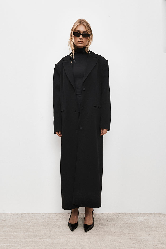 THE ISLA BLACK BLAZER COAT | CAMPAIGN