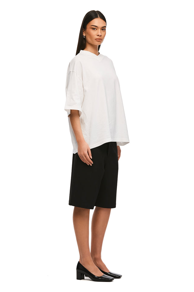 THE ALEX WHITE V-NECK TEE 