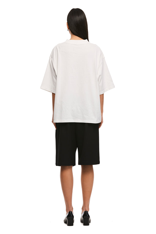 THE ALEX WHITE V-NECK TEE 
