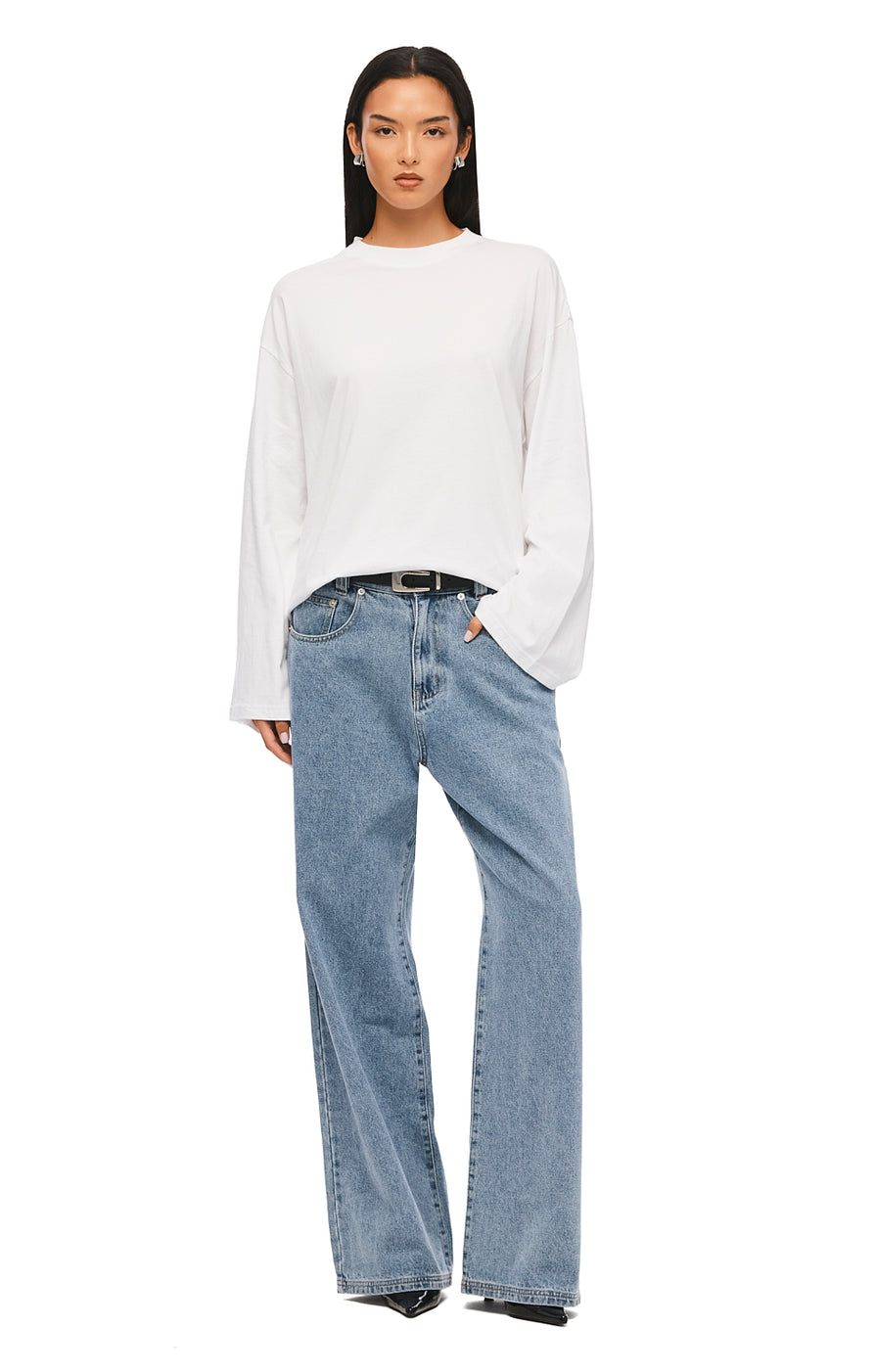 THE MAXWELL BLUE JEAN | MODEL