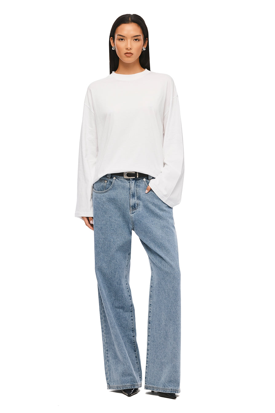 THE MAXWELL BLUE JEAN | MODEL