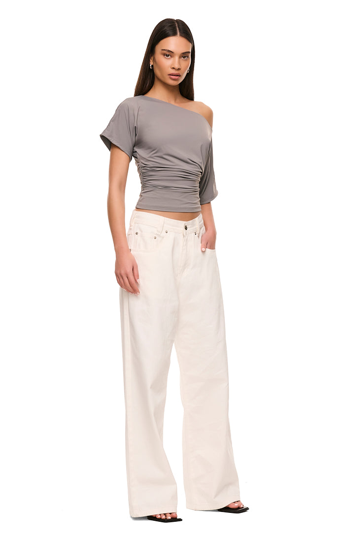 THE MAXWELL WHITE JEAN | model