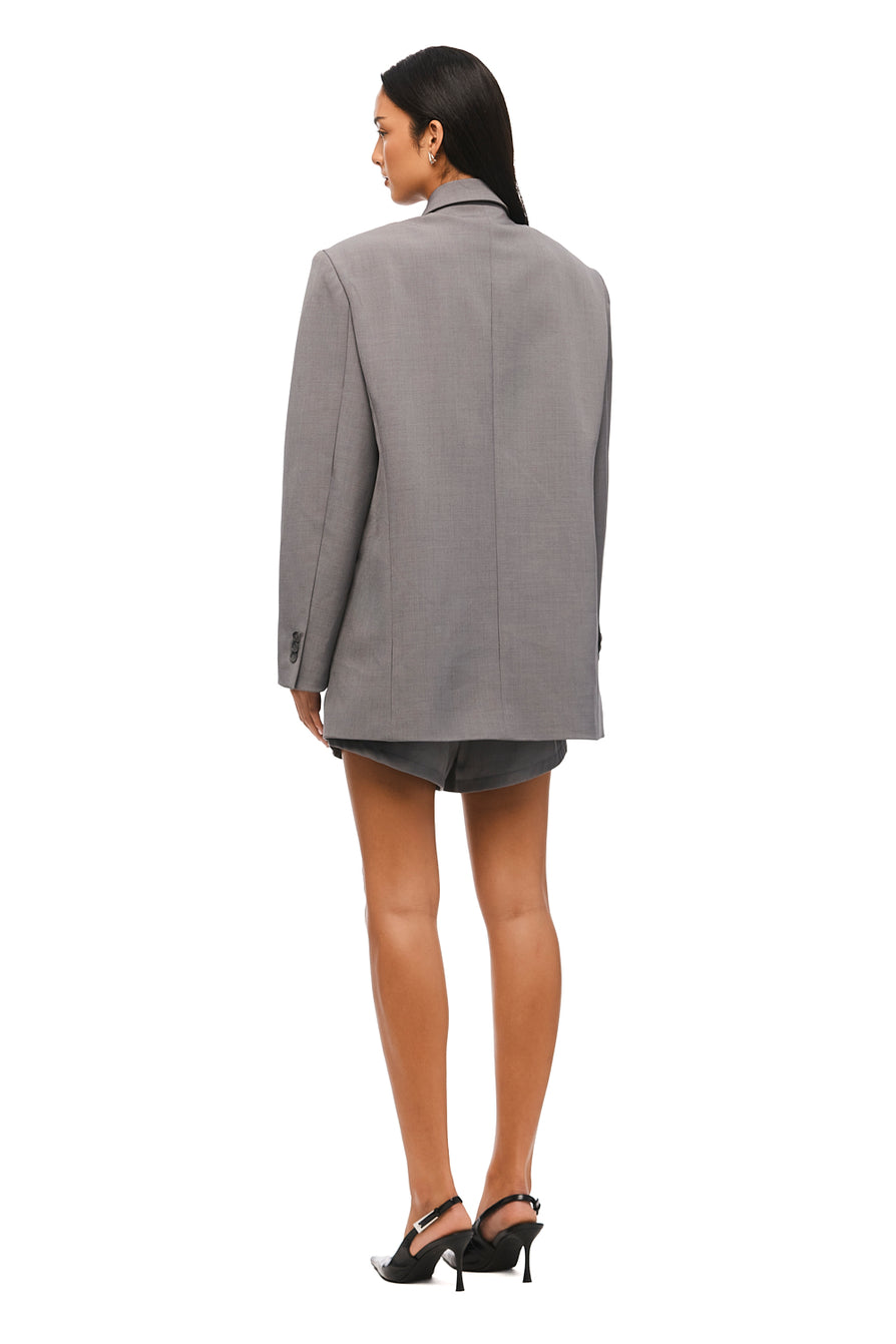 THE ROMAN SLATE BLAZER | MODEL
