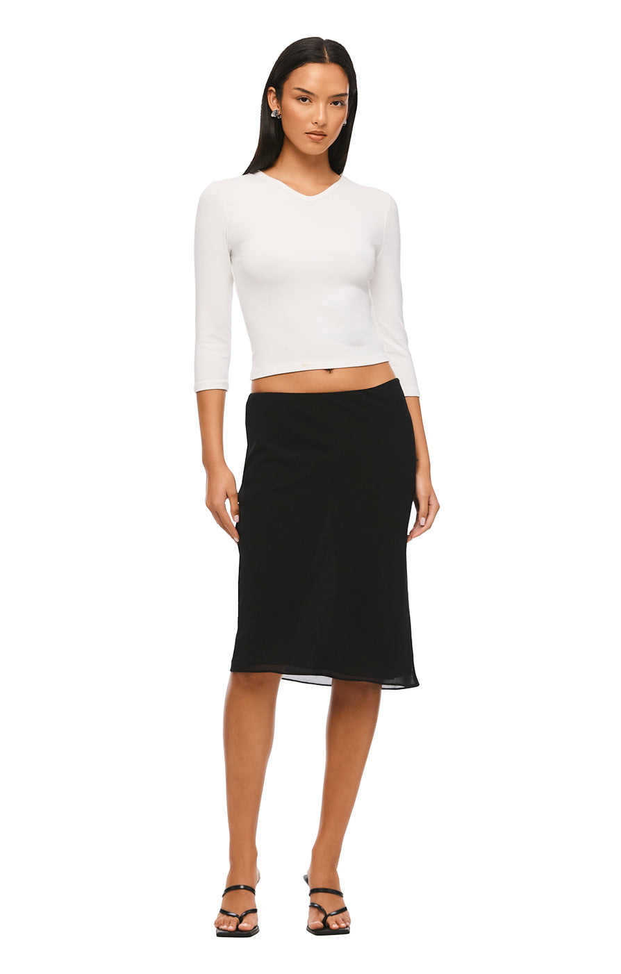 THE DAISY BLACK SKIRT | MODEL