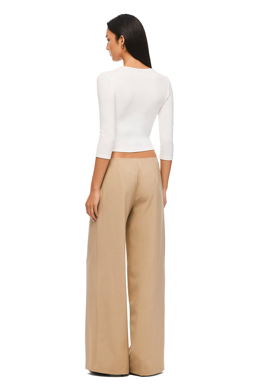 THE HARPER BLONDE PANT | MODEL