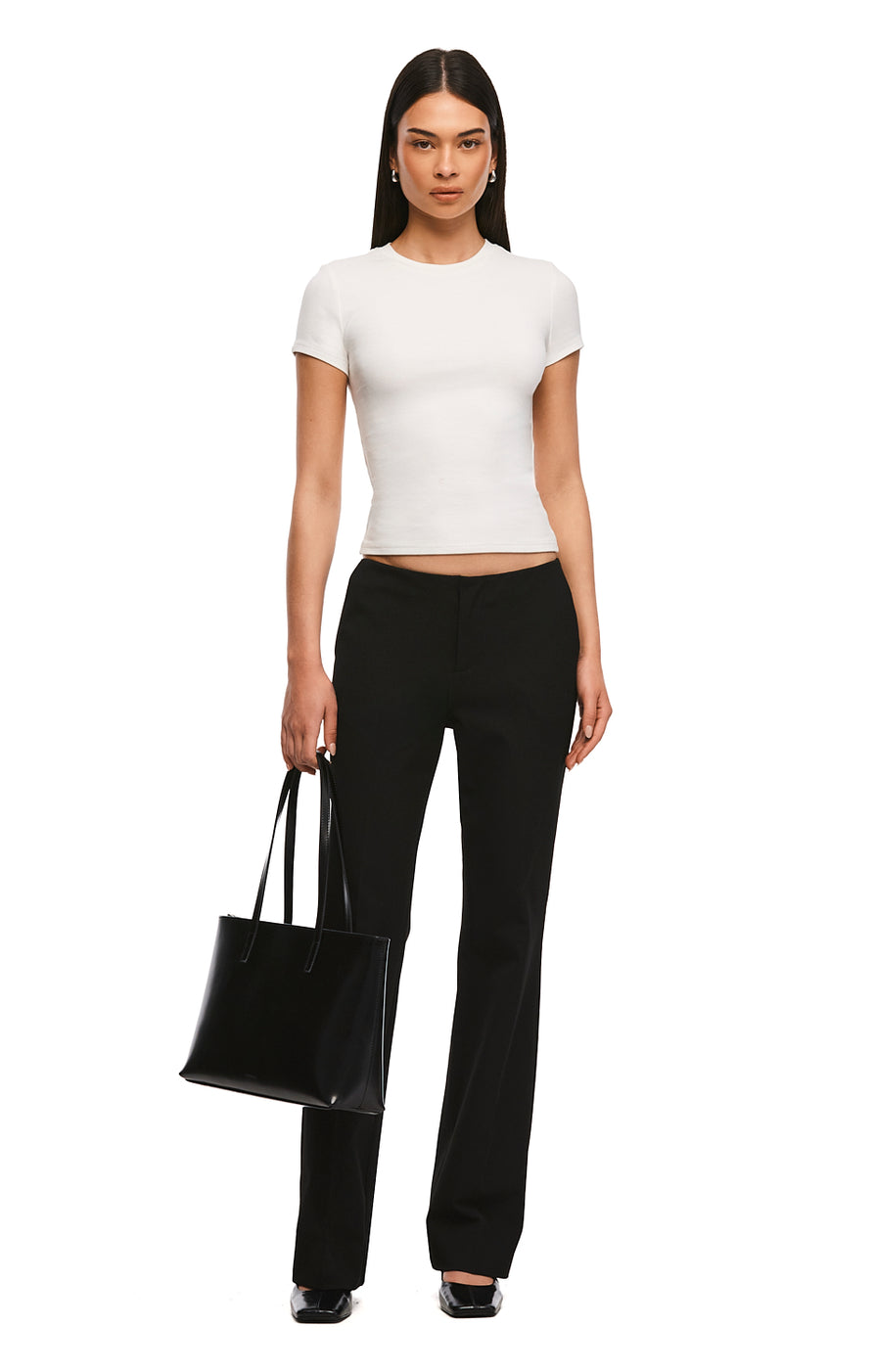 THE EFFIE BLACK PANT | MODEL