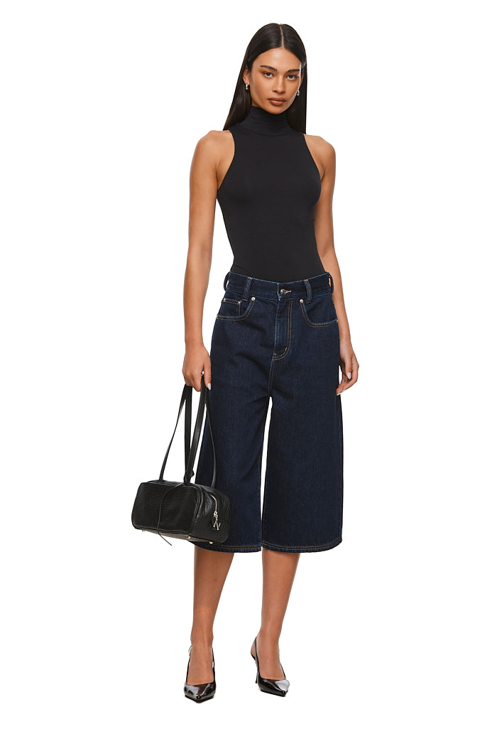 THE FINLEY BLACK BODYSUIT | model