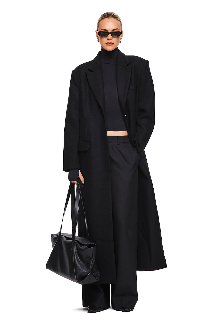 THE ISLA BLACK WOOL COAT | MODEL