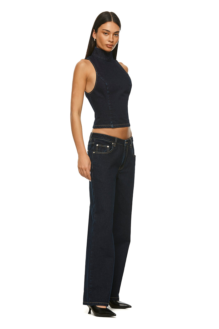 THE LYNCH INDIGO TOP | model