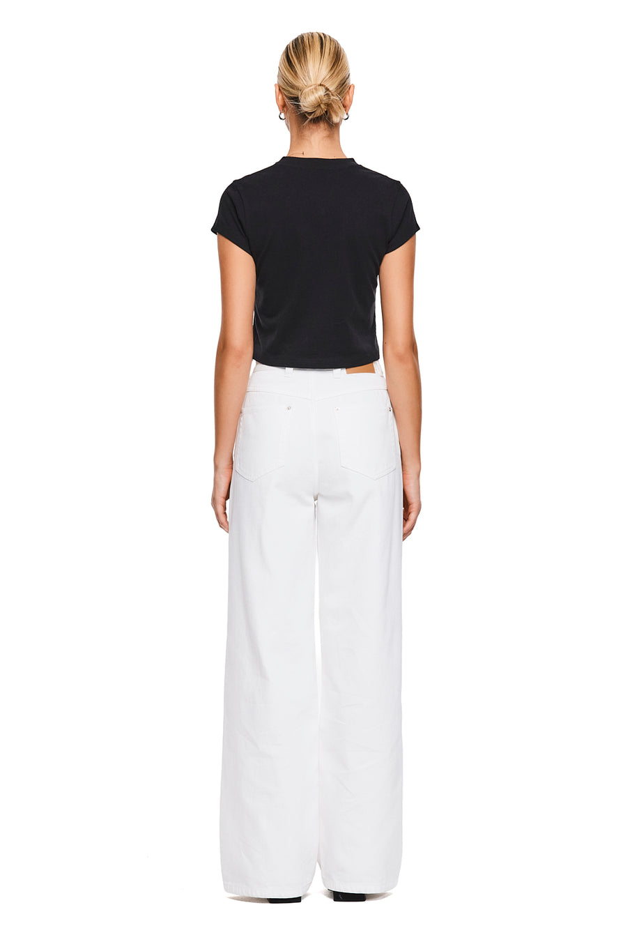 THE TURNER WHITE JEAN | MODEL