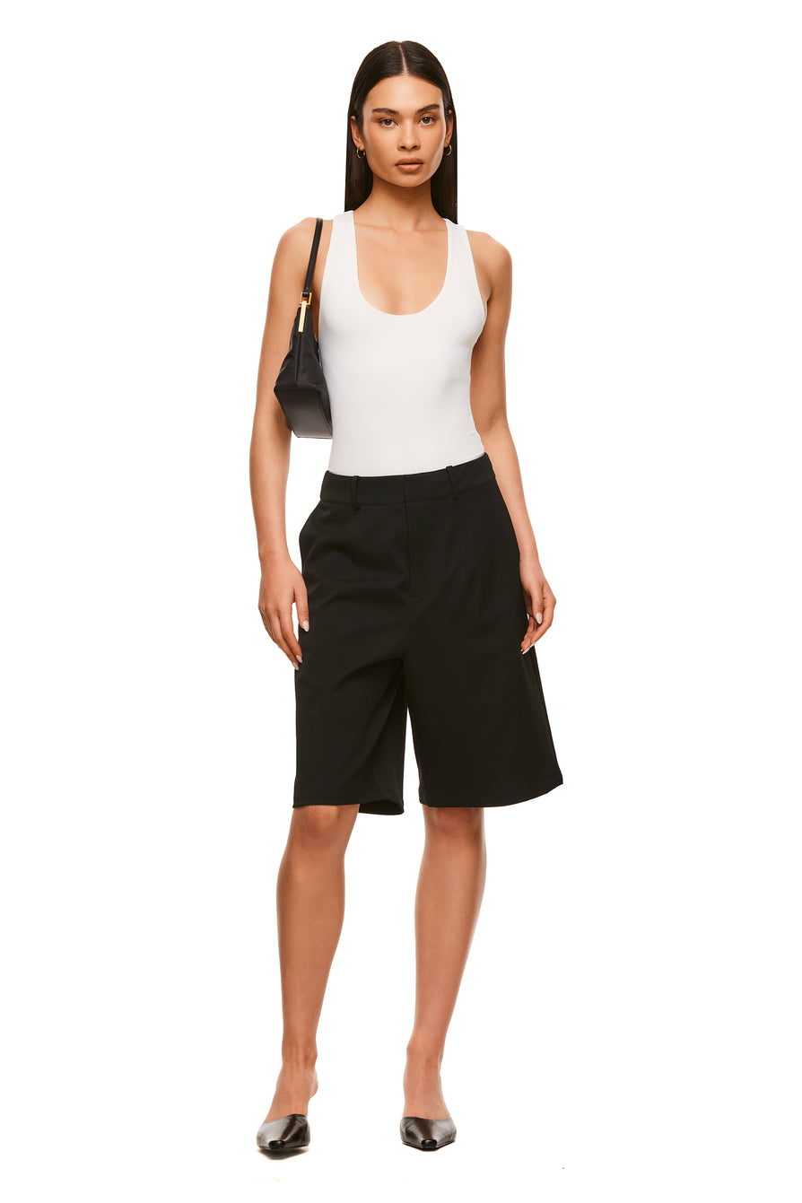 THE XANDER BLACK SHORT | model