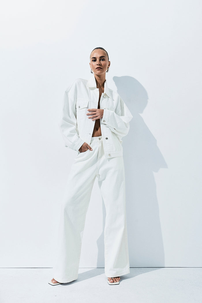 THE MAXWELL WHITE JACKET | CAMPAIGN