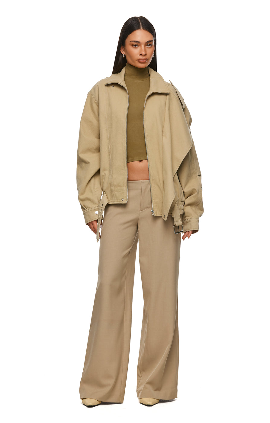 THE RORI BLONDE DENIM JACKET | MODEL